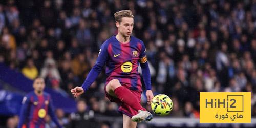 عين على دي يونغ في مباراة إسبانيول