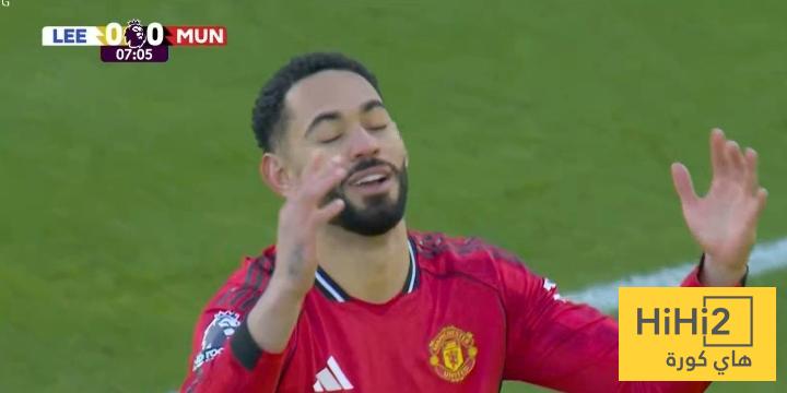 هجوم مانشستر يونايتد يتفوق على ليدز في الشوط الأول