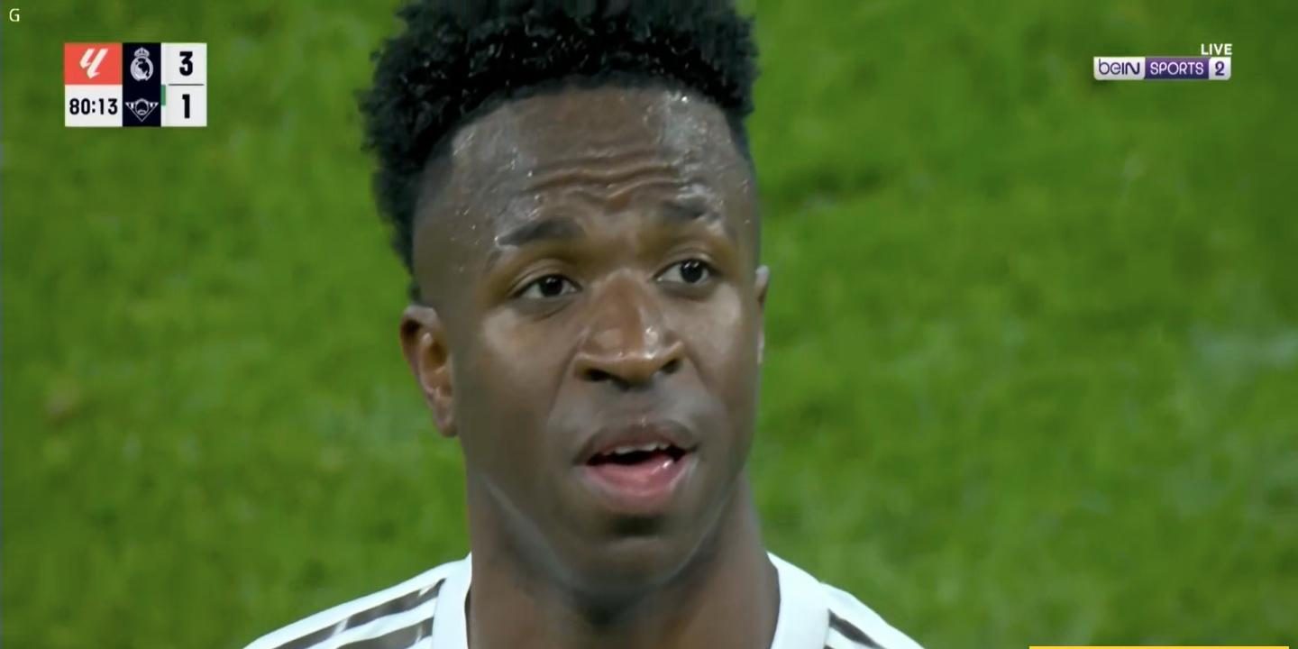 عاجل: مع صافرات الاستهجان … شاهد صورة فينيسيوس اثناء استبداله …!