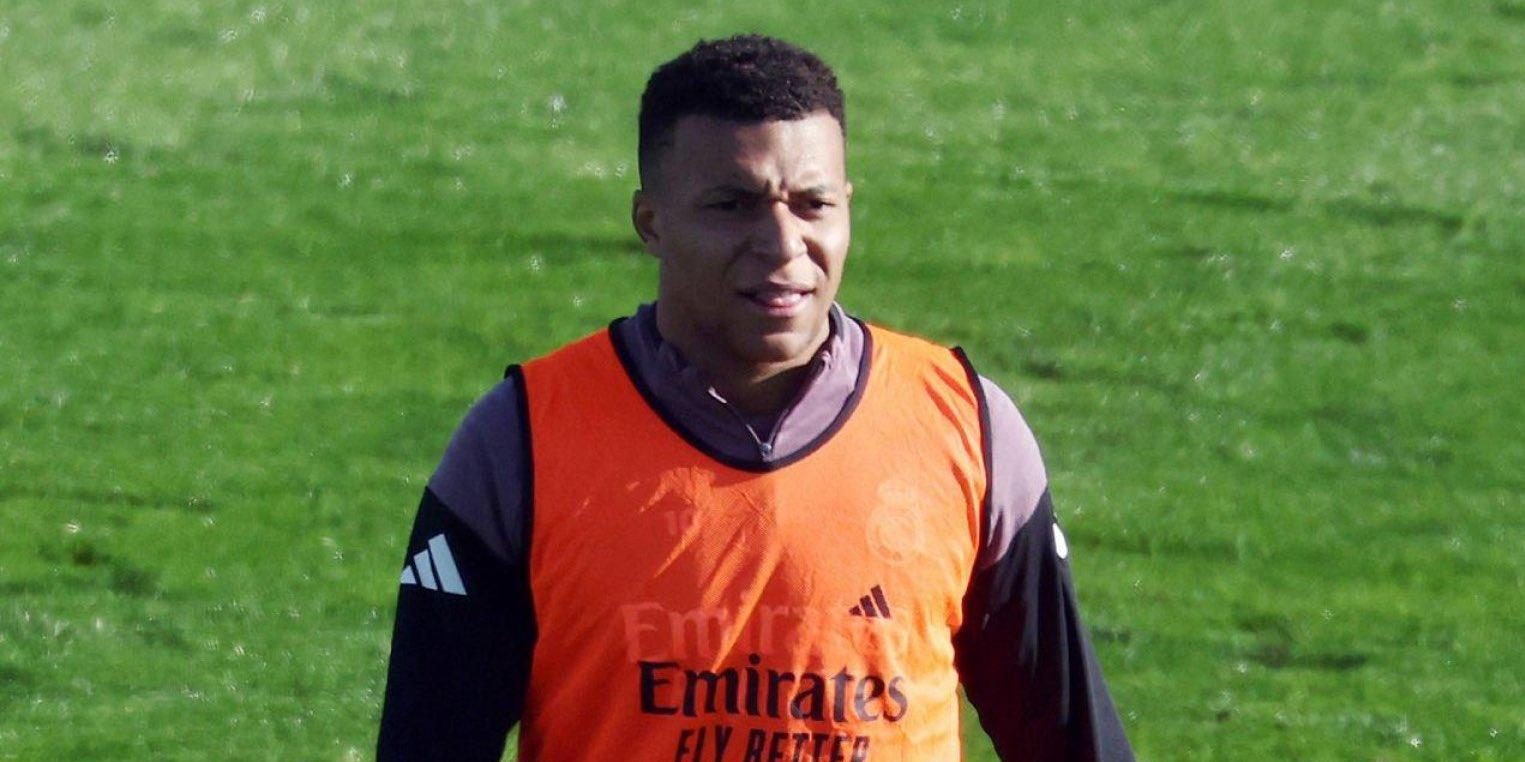 موقف مبابي من السوبر الاسباني يتحدد غدا