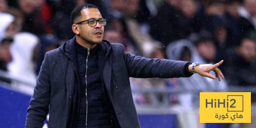 أرقام روزينيور مدرب تشيلسي الجديد