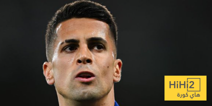 جمهور برشلونة يحسمها .. أفضل مركز لكانسيلو