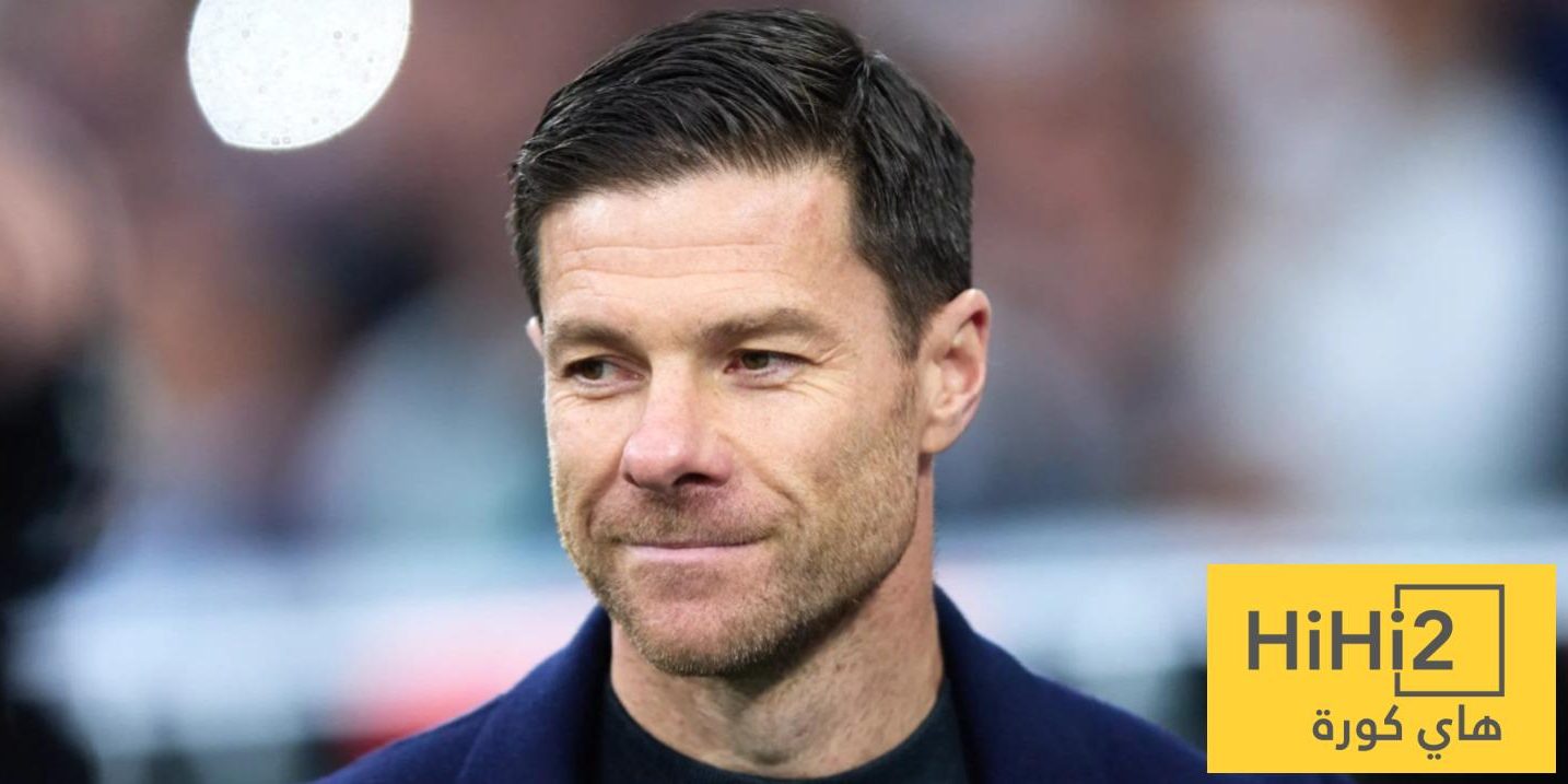 عاجل هاي كورة من ارض الملعب … ترحيب قوي لتشابي الونسو عند اعلان اسمه