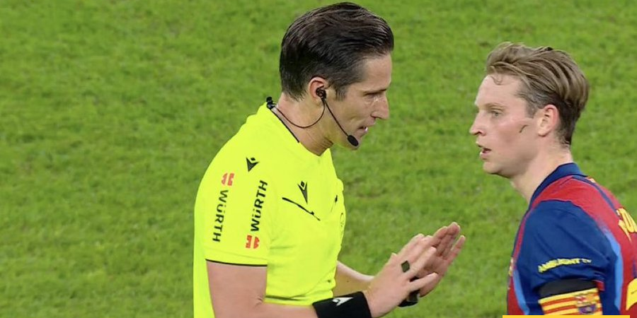 طرد دي يونغ من مباراة ريال مدريد