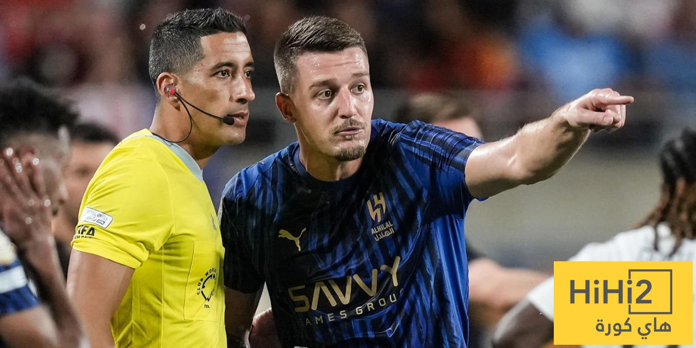 صورة : الكشف عن طاقم تحكيم مباراة الديربي بين الهلال والنصر !