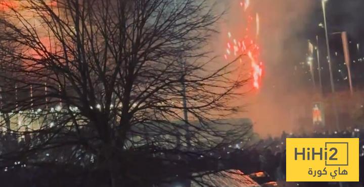 صور.. ملحمة نارية خارج ملعب راسينغ قبل مواجهة برشلونة صور.. ملحمة نارية خارج ملعب راسينغ قبل مواجهة برشلونة