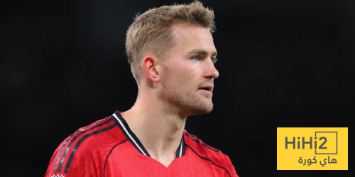 اليونايتد يفتقد دي ليخت ضد السيتي