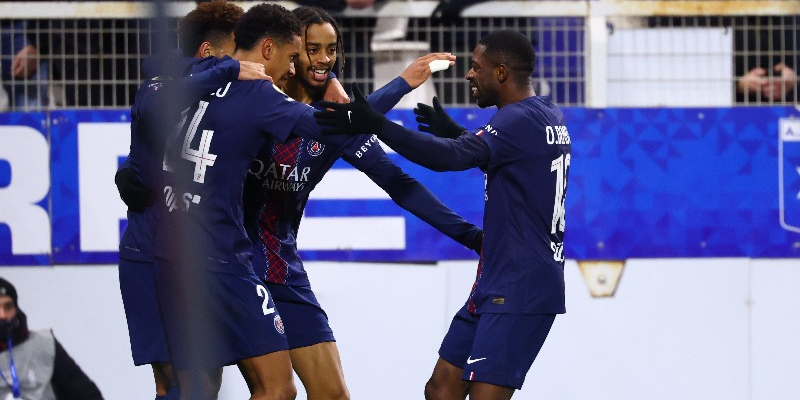 تقييم لاعبي باريس سان جيرمان بعد الفوز على اوكسير تقييم لاعبي باريس سان جيرمان بعد الفوز على اوكسير