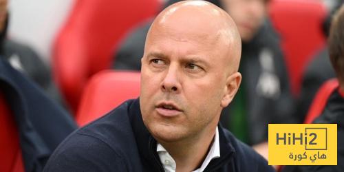 سلوت يرفض انتقاد لاعبيه