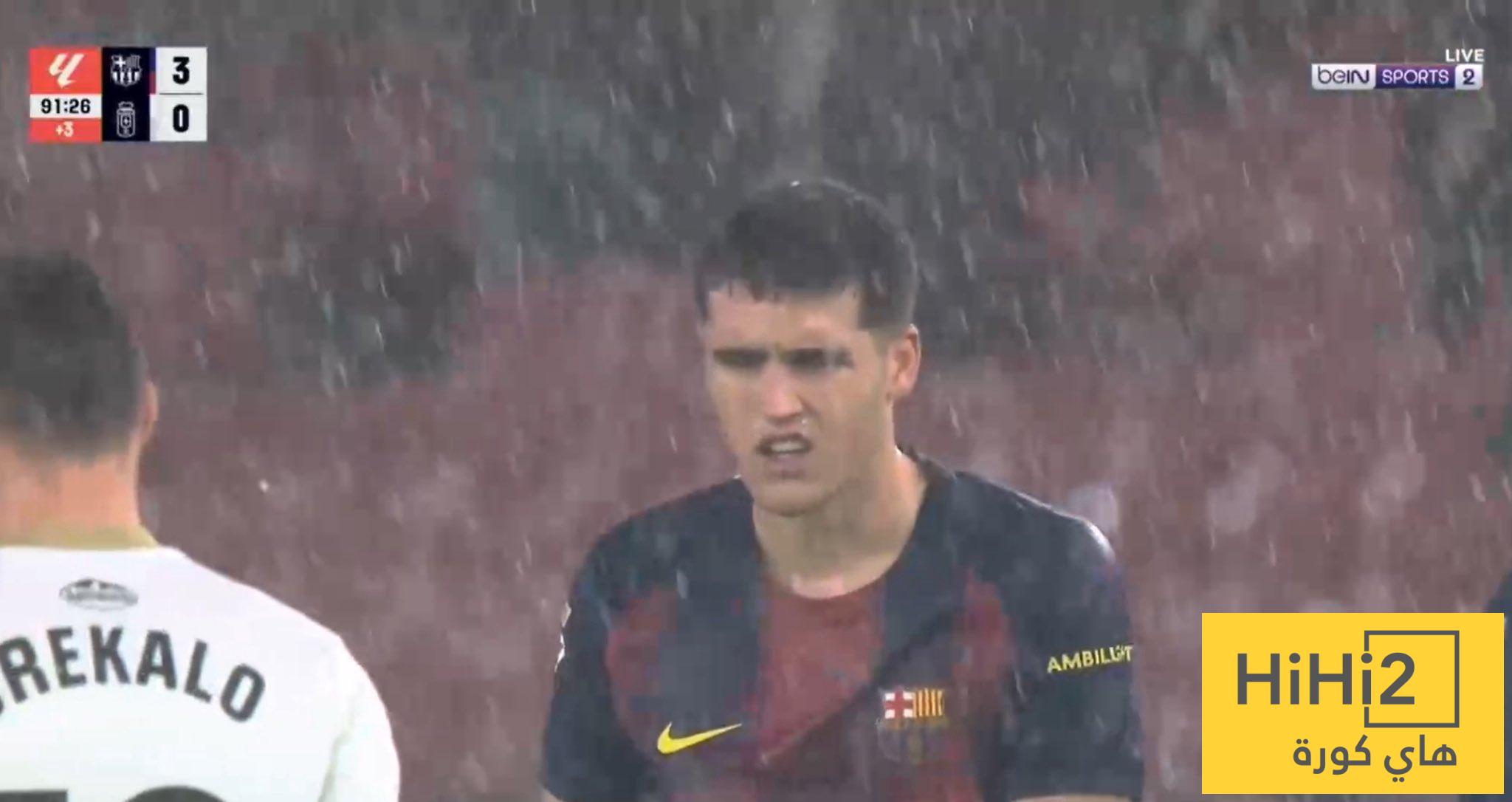 صحفي ينفعل على حكم مباراة برشلونة واوفييدو بسبب الأمطار