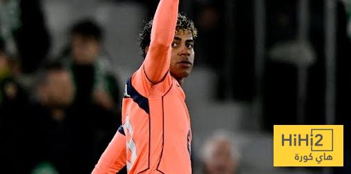 لامين يفتتح التسجيل سريعا لبرشلونة ضد إلتشي