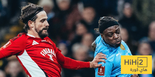 السيتي يسعى لتكرار فوز تاريخي ضد سالفورد