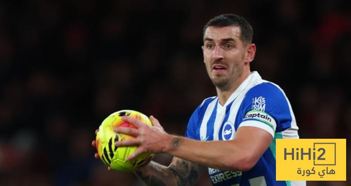 لويس دانك شاهد على الهزيمة التاريخية أمام ليفربول