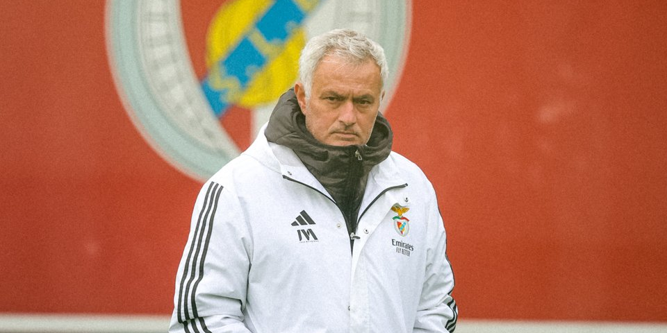 تشكيلة بنفيكا الرسمية للقاء ريال مدريد