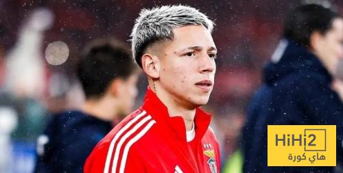 صورة .. بريستياني عنصري حتى على زملائه