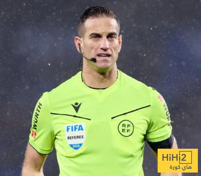 أرقام خاصة بحكم مباراة برشلونة وليفانتي 1