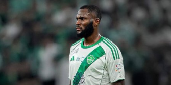 أكثر لاعبي الوسط تسجيلًا مع الأهلي في دوري المحترفين أكثر لاعبي الوسط تسجيلًا مع الأهلي في دوري المحترفين