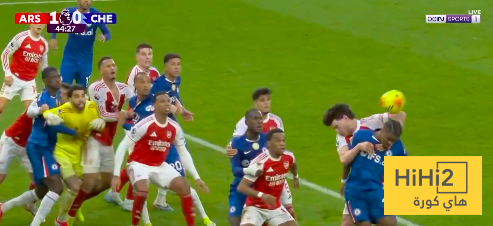 التحكيم الانجليزي كارثه …! لمسة يد من لاعب الارسنال ” راحت سلامات “ 7