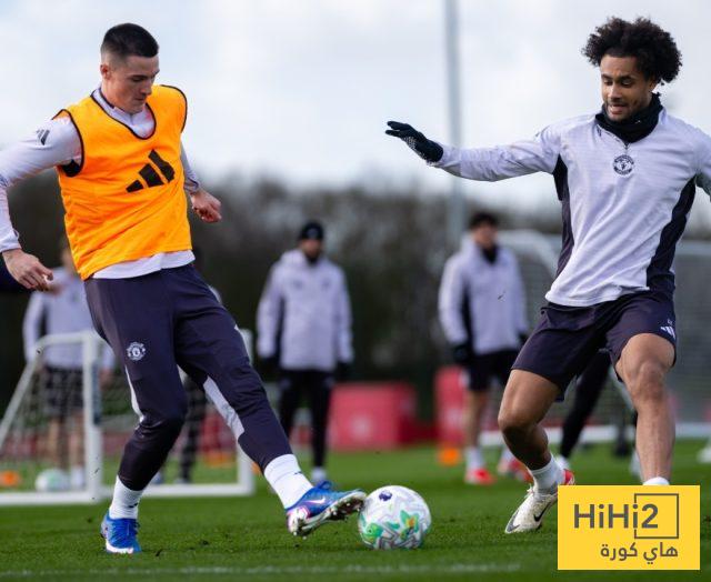 نتيجة آخر مباراتين بين اليونايتد وأستون فيلا 2 نتيجة آخر مباراتين بين اليونايتد وأستون فيلا 1