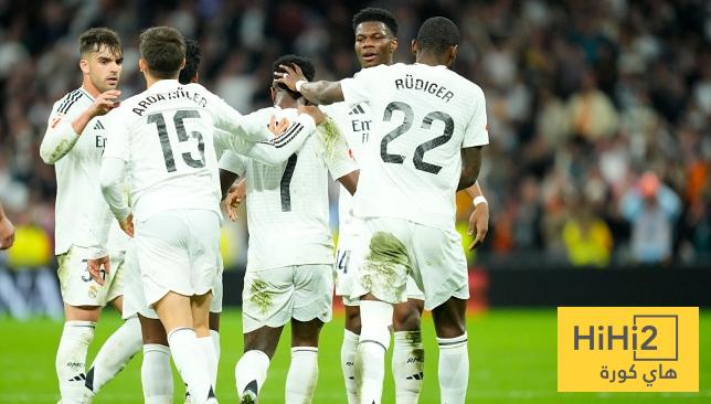 هذا اللاعب استثنائي وهدفه يحدد موسم كامل