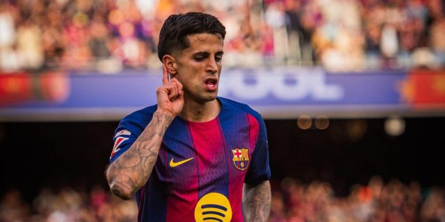 فليك يوافق على بقاء كانسيلو مع برشلونة