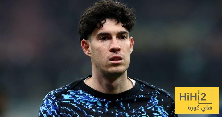 موقف برشلونة من التضحية بلاعبه في صفقة باستوني