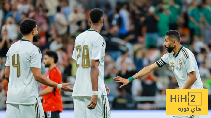 ما الذي دار خلف الكواليس في معسكر الأخضر بعد رباعية مصر ؟