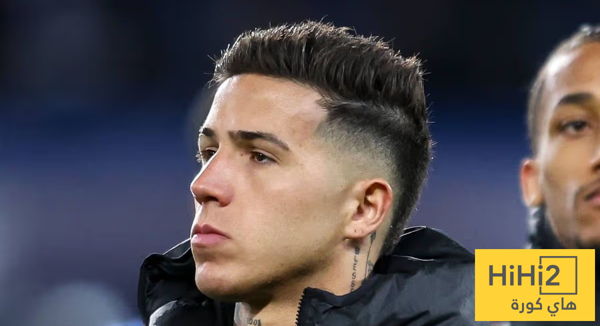 توتر حول مستقبل إنزو فيرنانديز مع تشيلسي