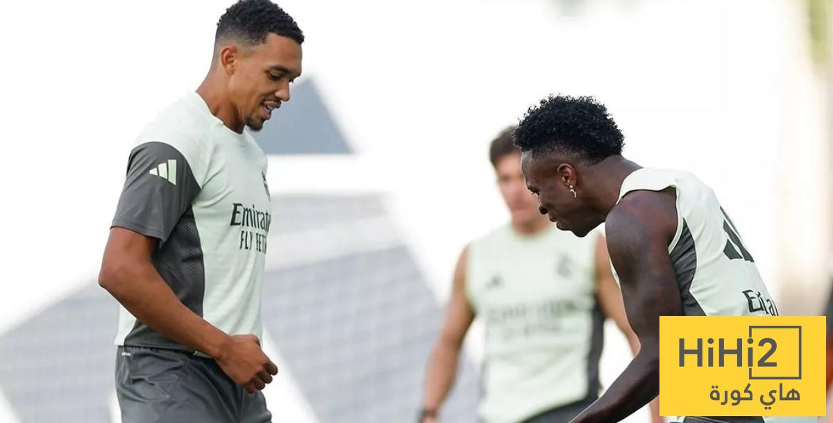 صور .. فينيسيوس يحرج أرنولد في التدريبات والجميع يضحك صور .. فينيسيوس يحرج أرنولد في التدريبات والجميع يضحك