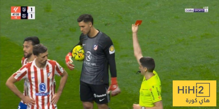  غونزاليس يطرد من لقاء برشلونة