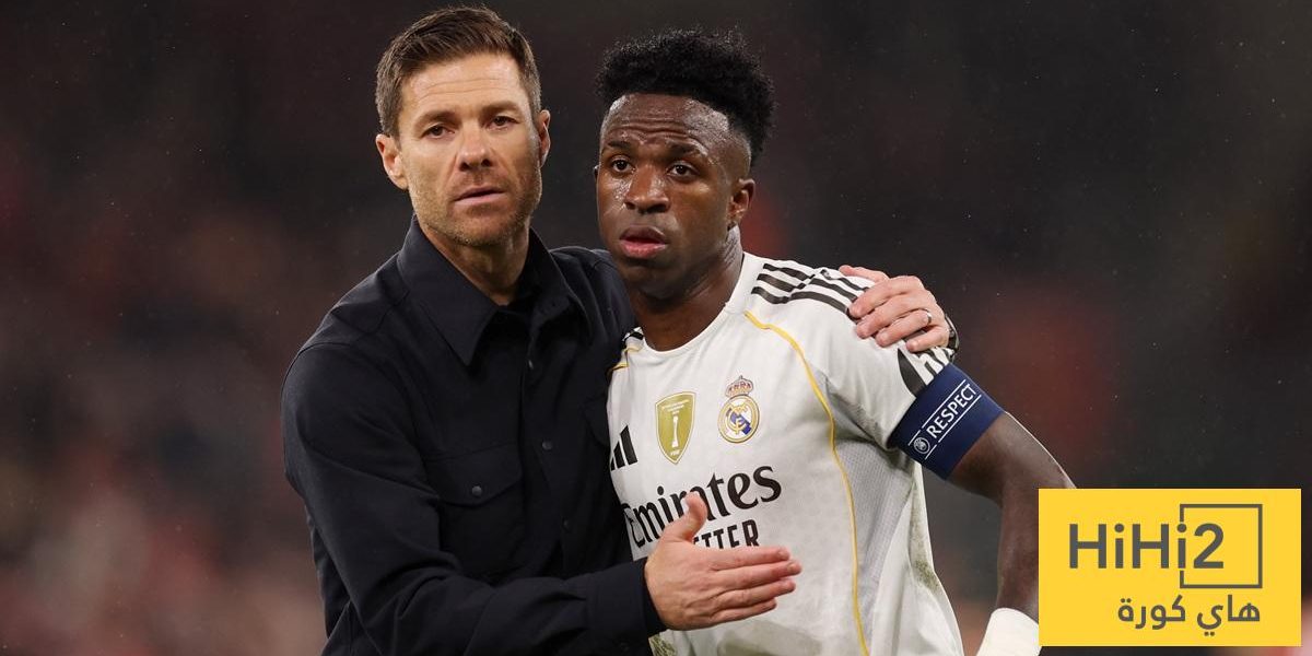 فينيسيوس يعلق على فترته الصعبة مع تشابي ألونسو