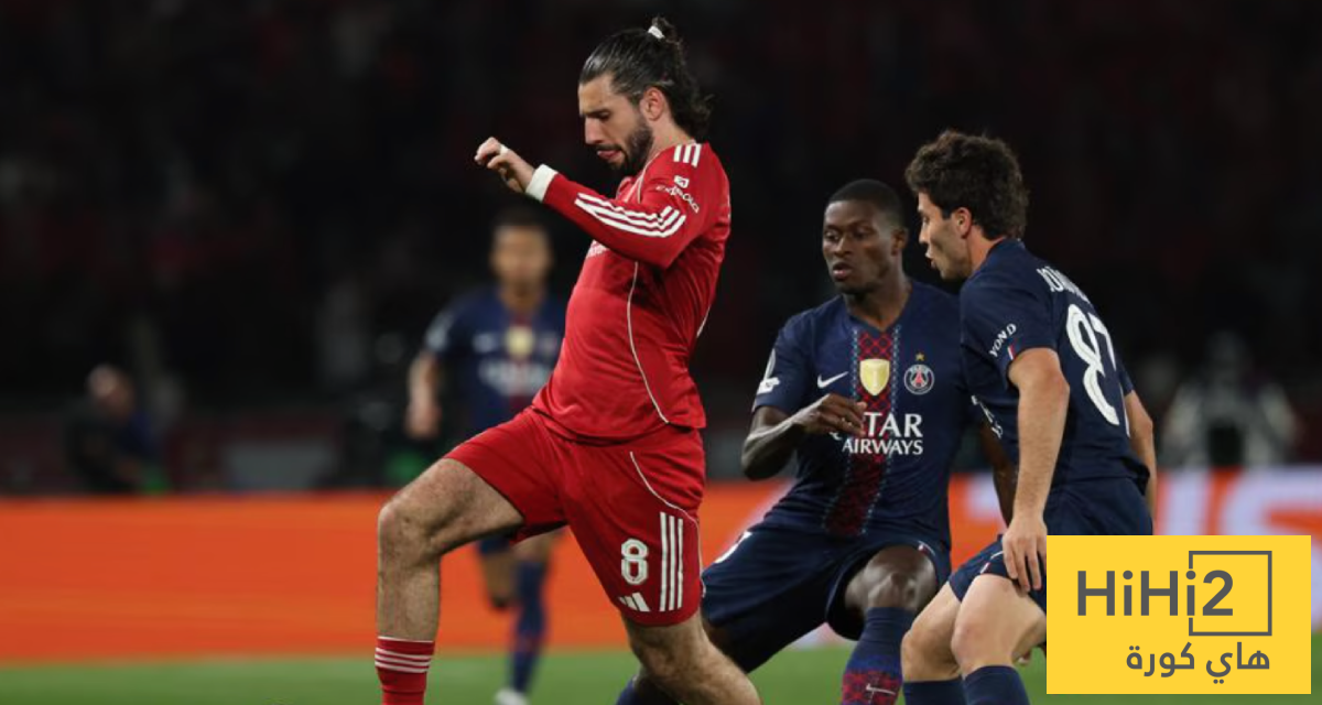 إحصائيات الشوط الأول لمباراة باريس وليفربول