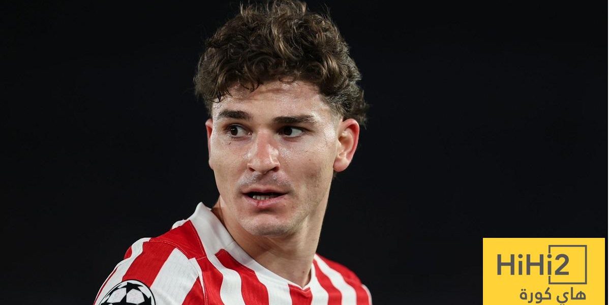 برشلونة يخطط للتفاوض مع ألفاريز بعد مواجهة أتلتيكو