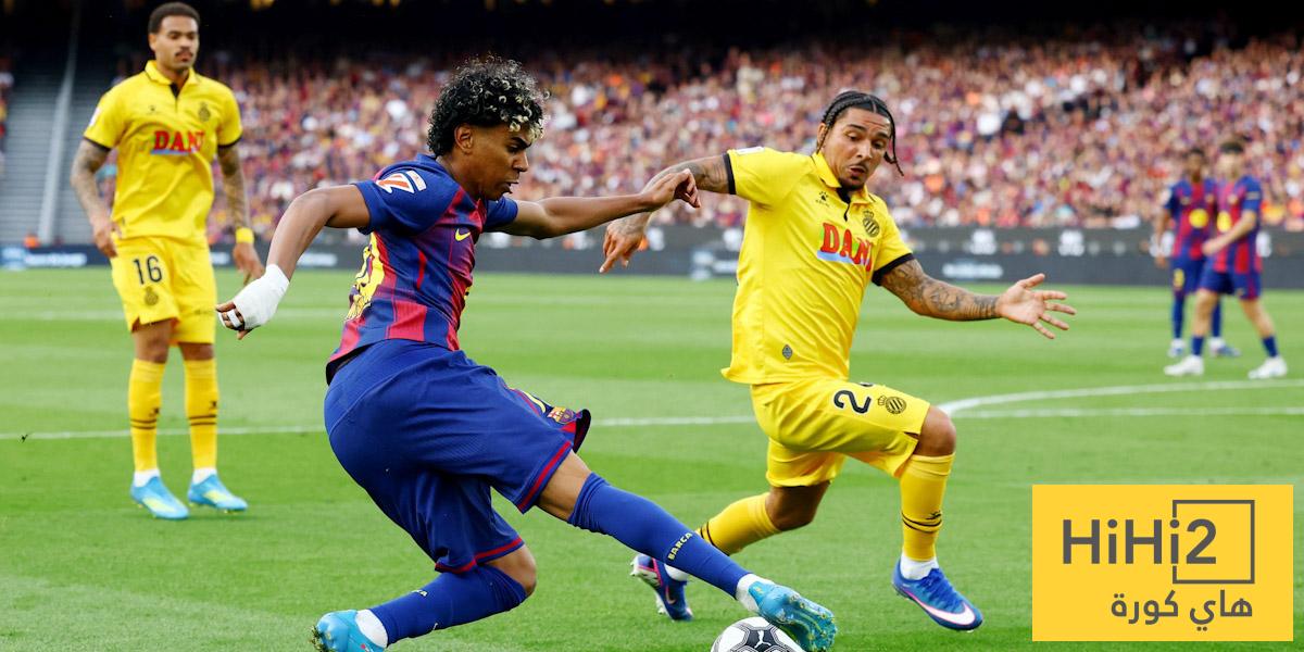 لامين يُفعل زر الـL2 في البلايستيشن على أرض الملعب !