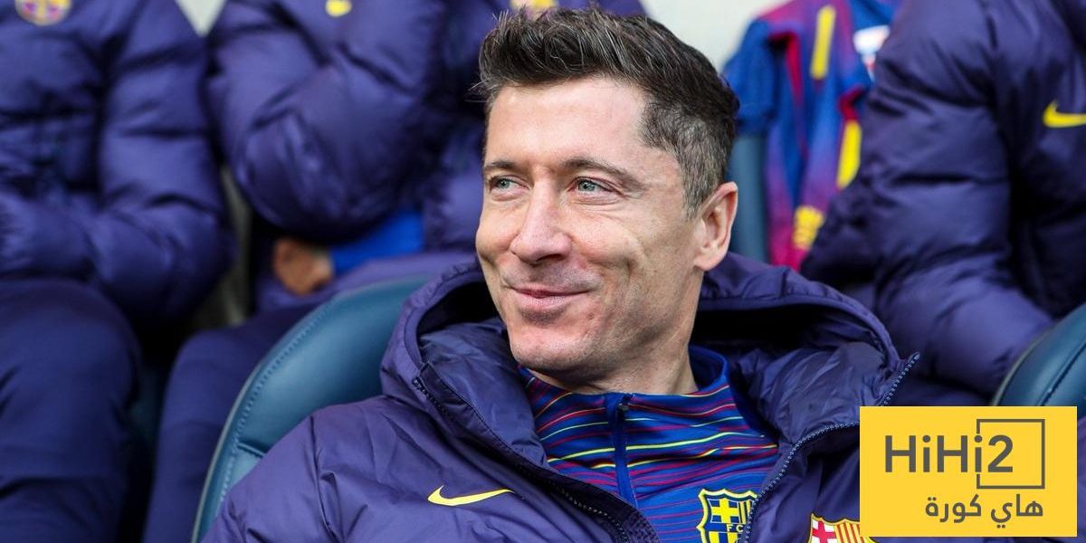 جو كول يرشح ليفاندوفسكي لارتداء قميص كبير إنجلترا!