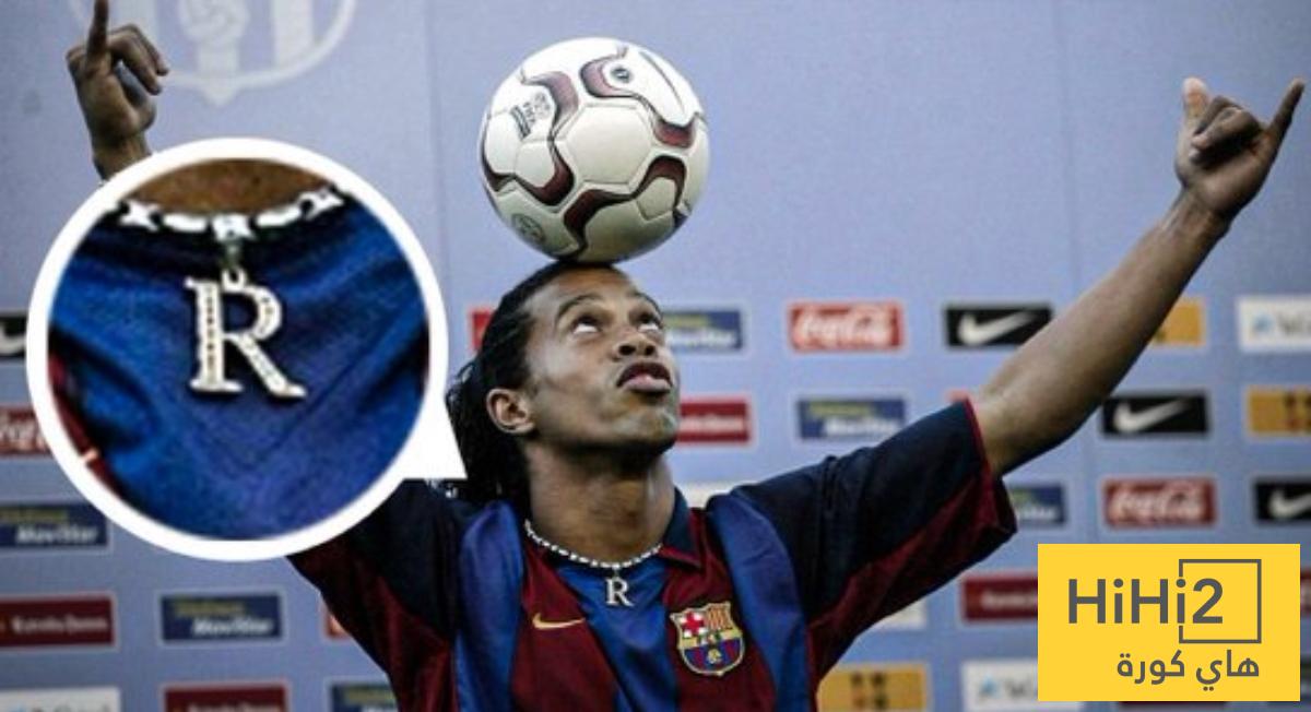 رونالدينيو يتغنى بموهبة ثنائي برشلونة