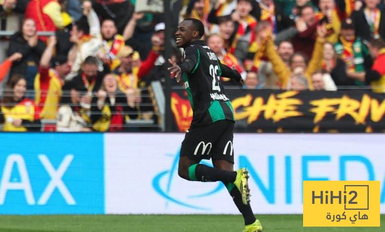 سعود عبد الحميد يقترب من معادلة رقم حكيمي