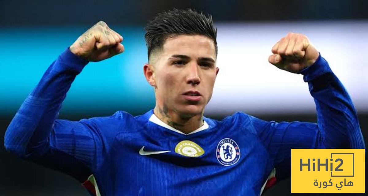 صراع العمالقة على إنزو فيرنانديز