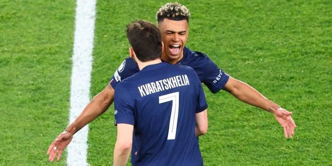 باريس يتفوق على بايرن ميونخ في الشوط الاول