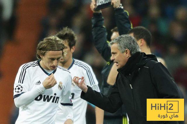 مورينيو يغري مودريتش بالعودة إلى ريال مدريد