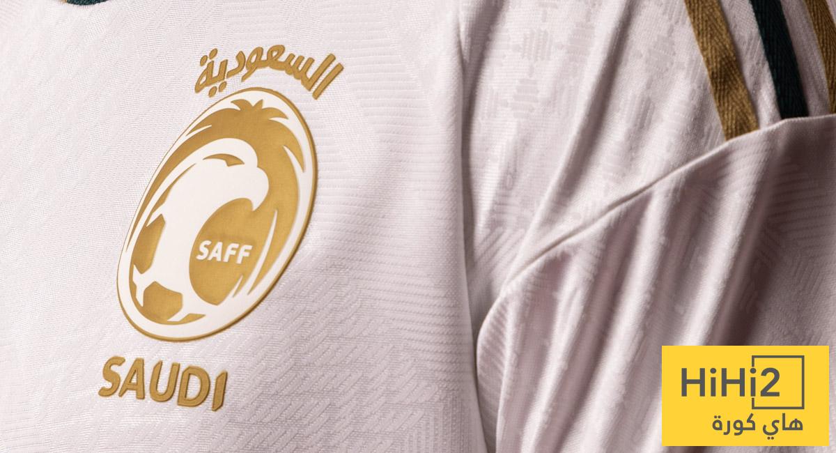 لماذا تم إزالة شعار المنتخب السعودي من الحافلة في أمريكا ؟