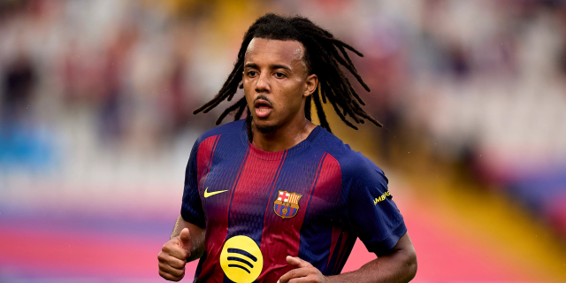 برشلونة يحدد موقفه من مستقبل كوندي