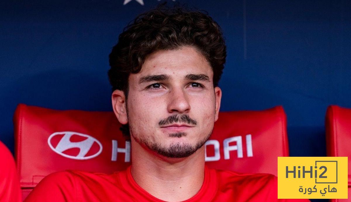 من برشلونة إلى استعادة حب جماهير أتلتيكو مدريد.. جريزمان يقدم الحل لجوليان ألفاريز