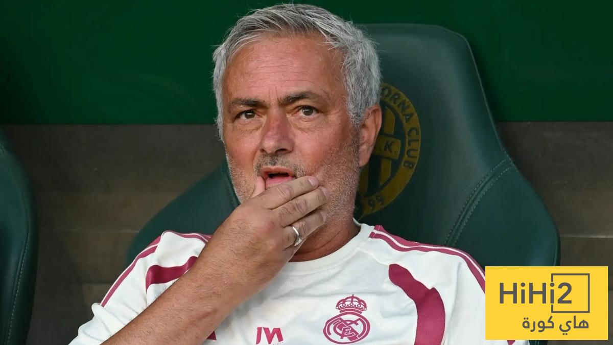 لاعب بيتيس يرد على تصريحات مورينيو