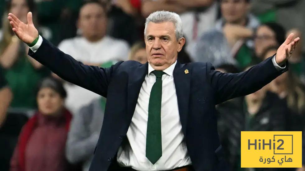 أجيري يعتذر لنجم برشلونة